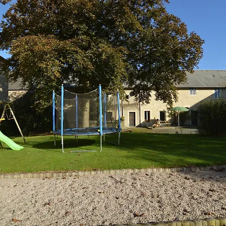 Holiday home Cosy With Enclosed Garden Osmanville