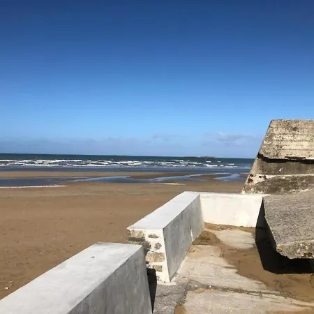 In Saint-clement Near The Sea Tatil Evi