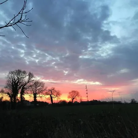 Tatil Evi In Saint-clement Near The Sea *